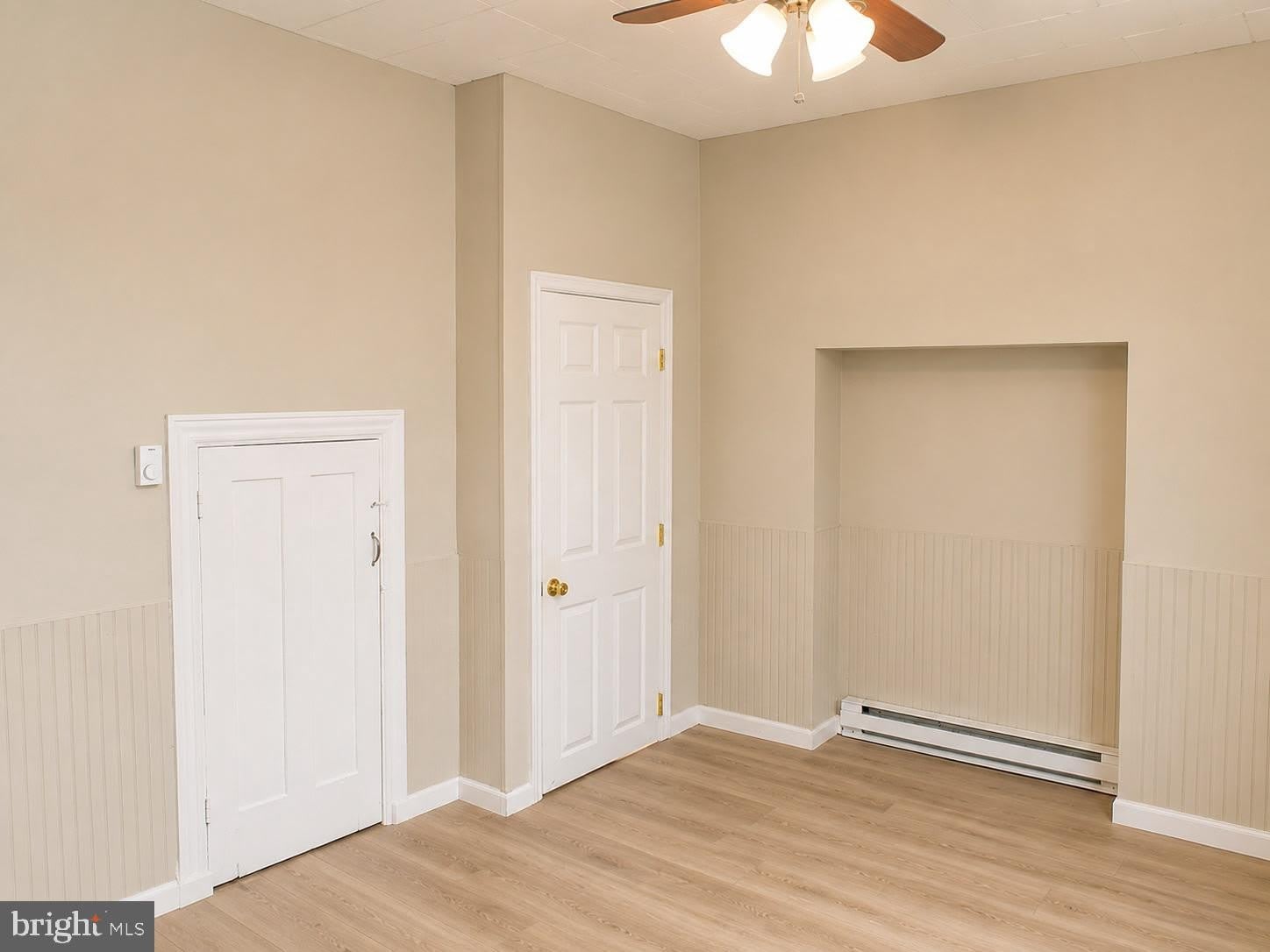 621 W MARKET Street – photo 5