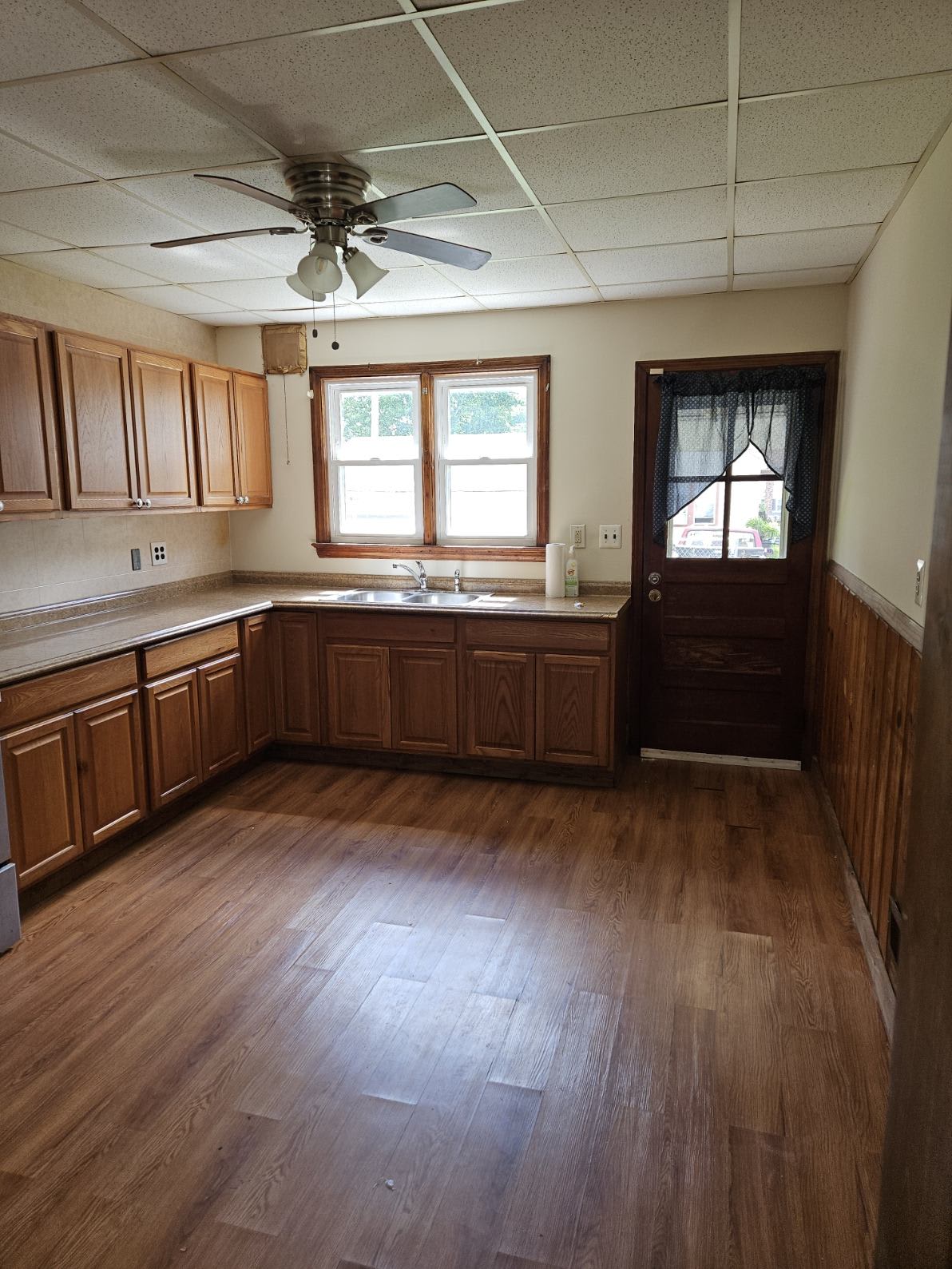 301 College Ave – photo 4