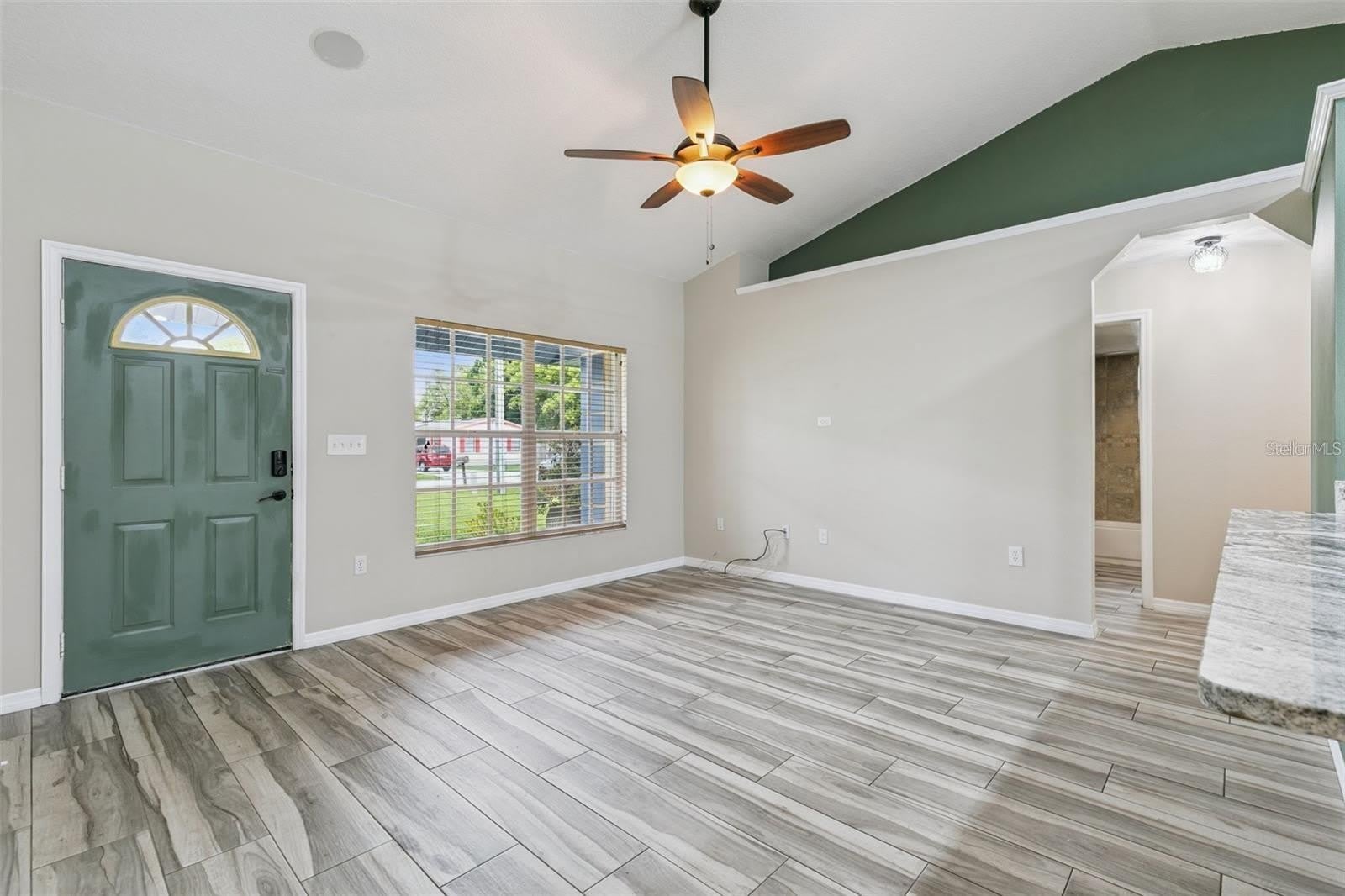 1711 CHARLESTON Lane – photo 4