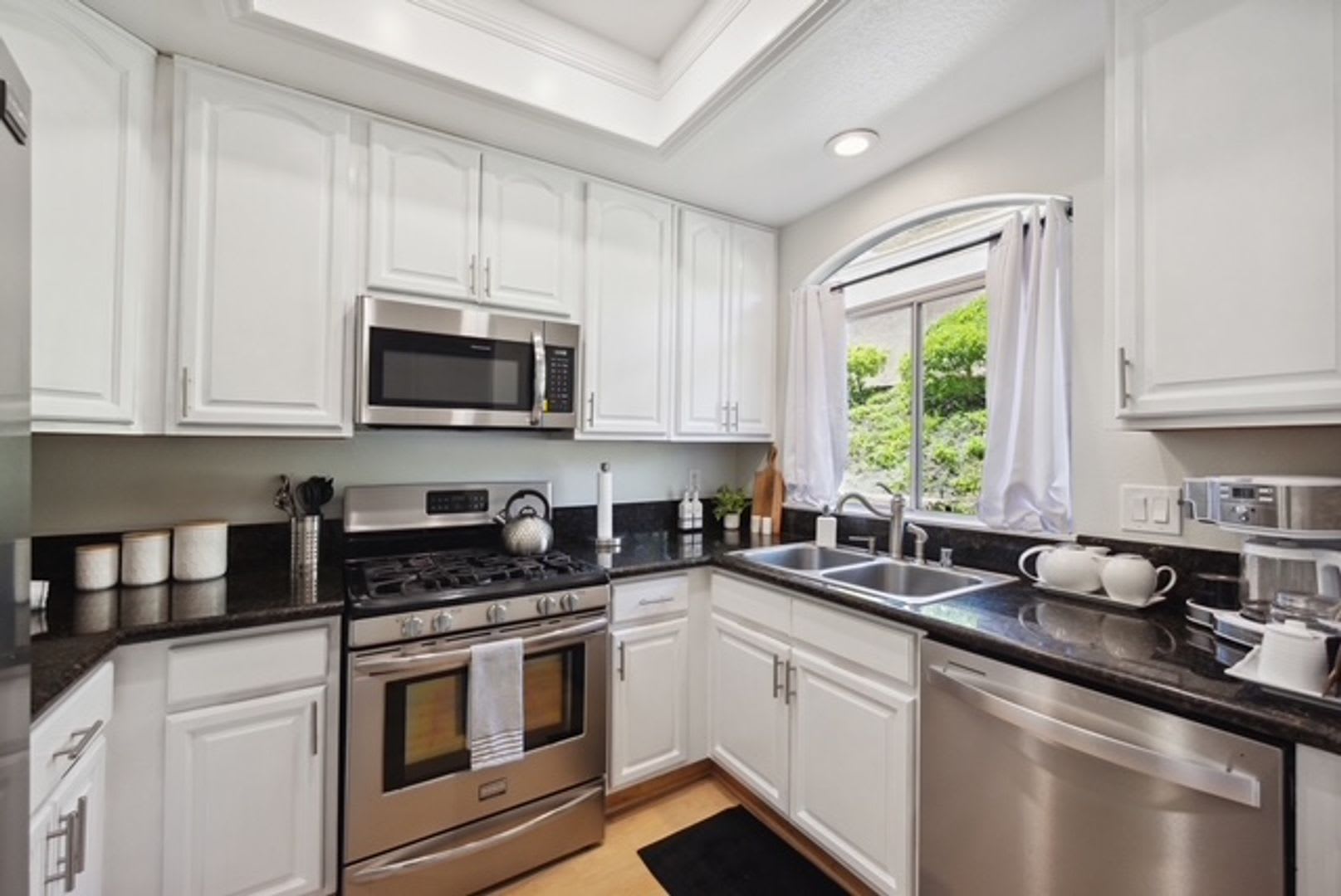 Stylish Laguna Niguel View Condo in Resort-Style Beach Community – photo 3