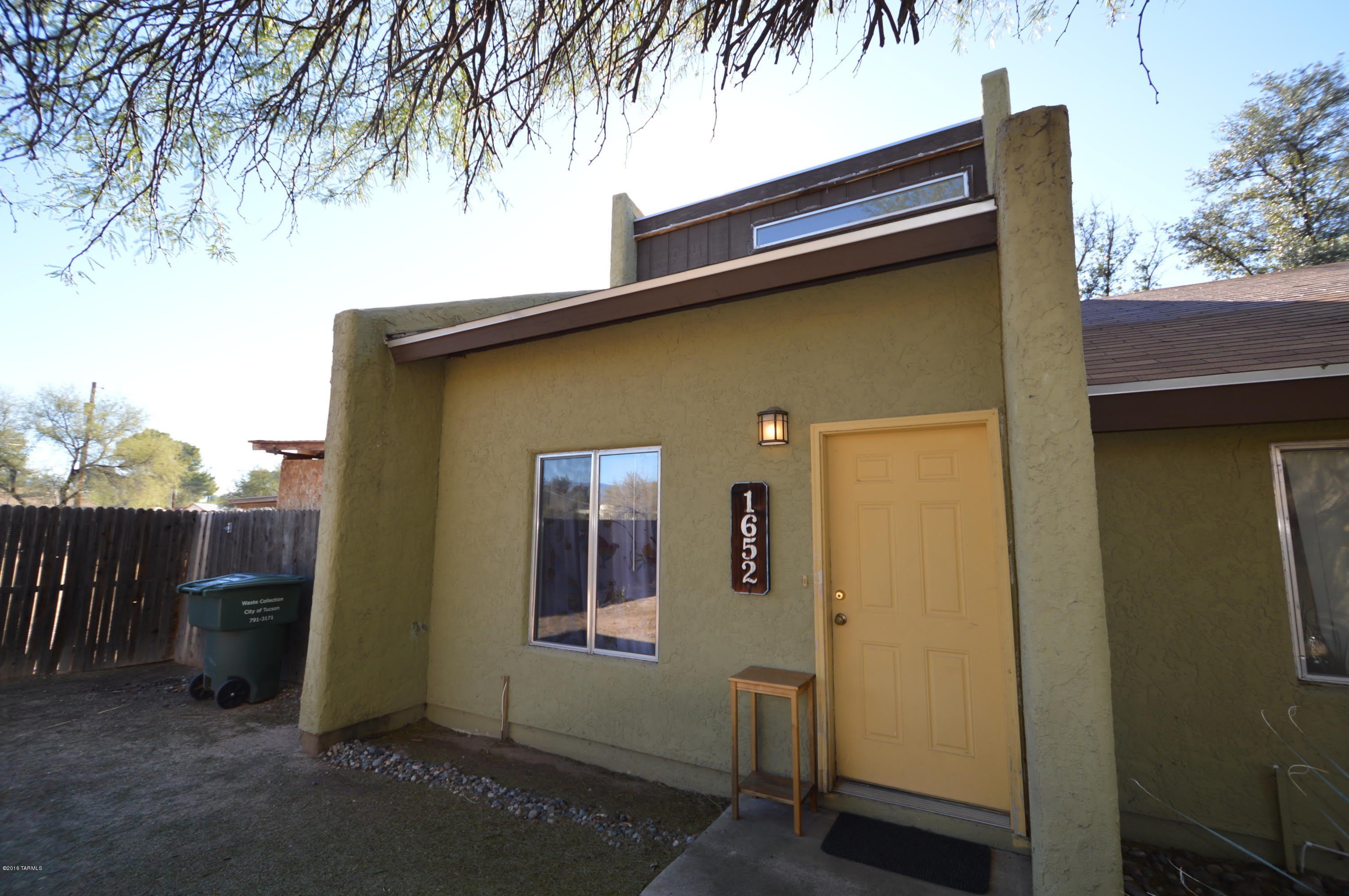 1652 N Belvedere Avenue – photo 1