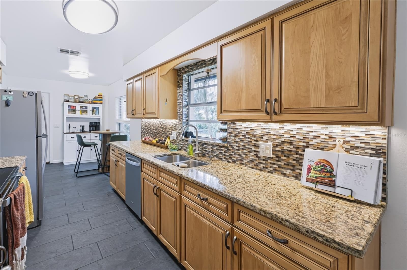 241 RUTH Boulevard – photo 2