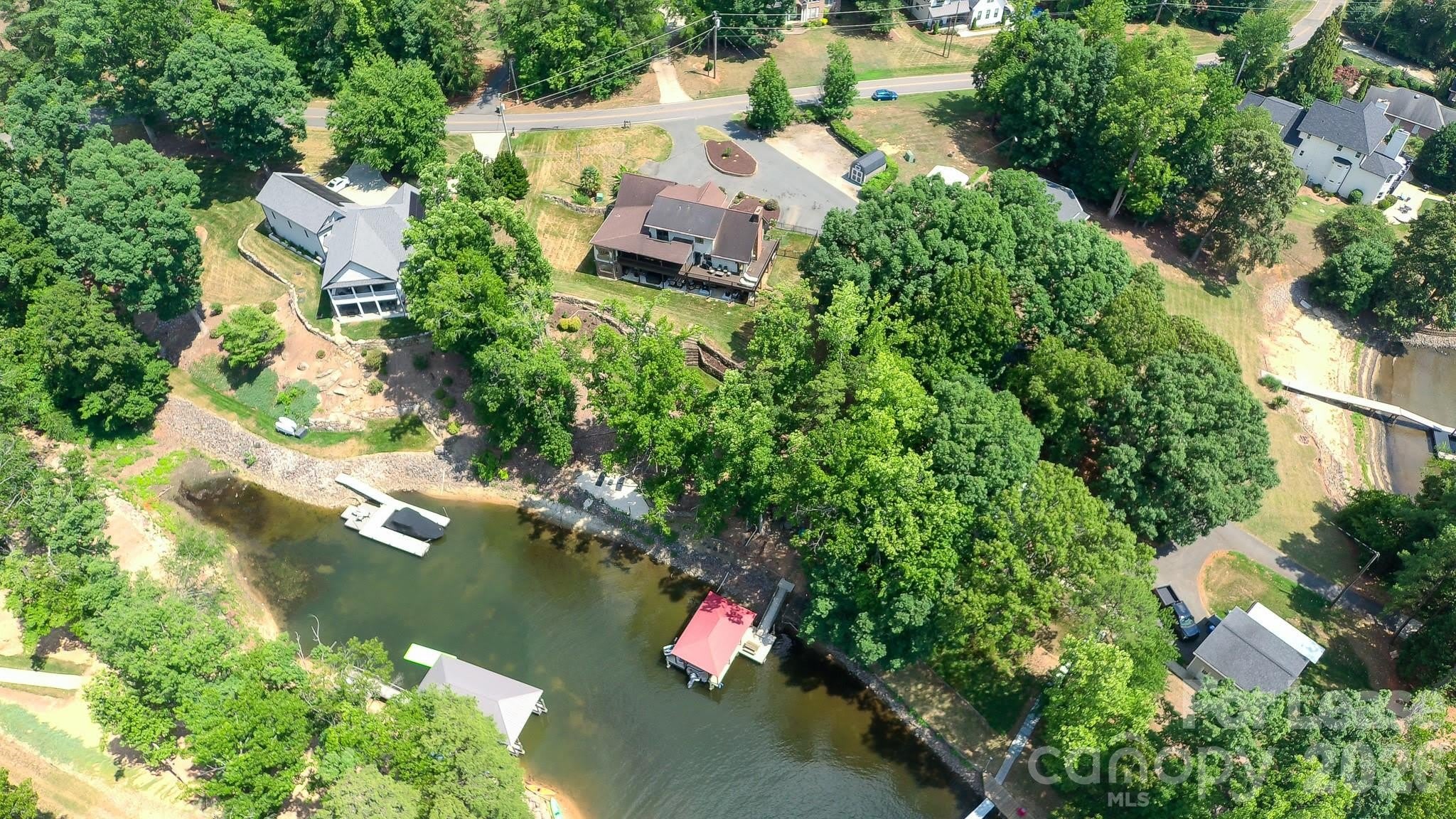 256 Greenbay Road – photo 4