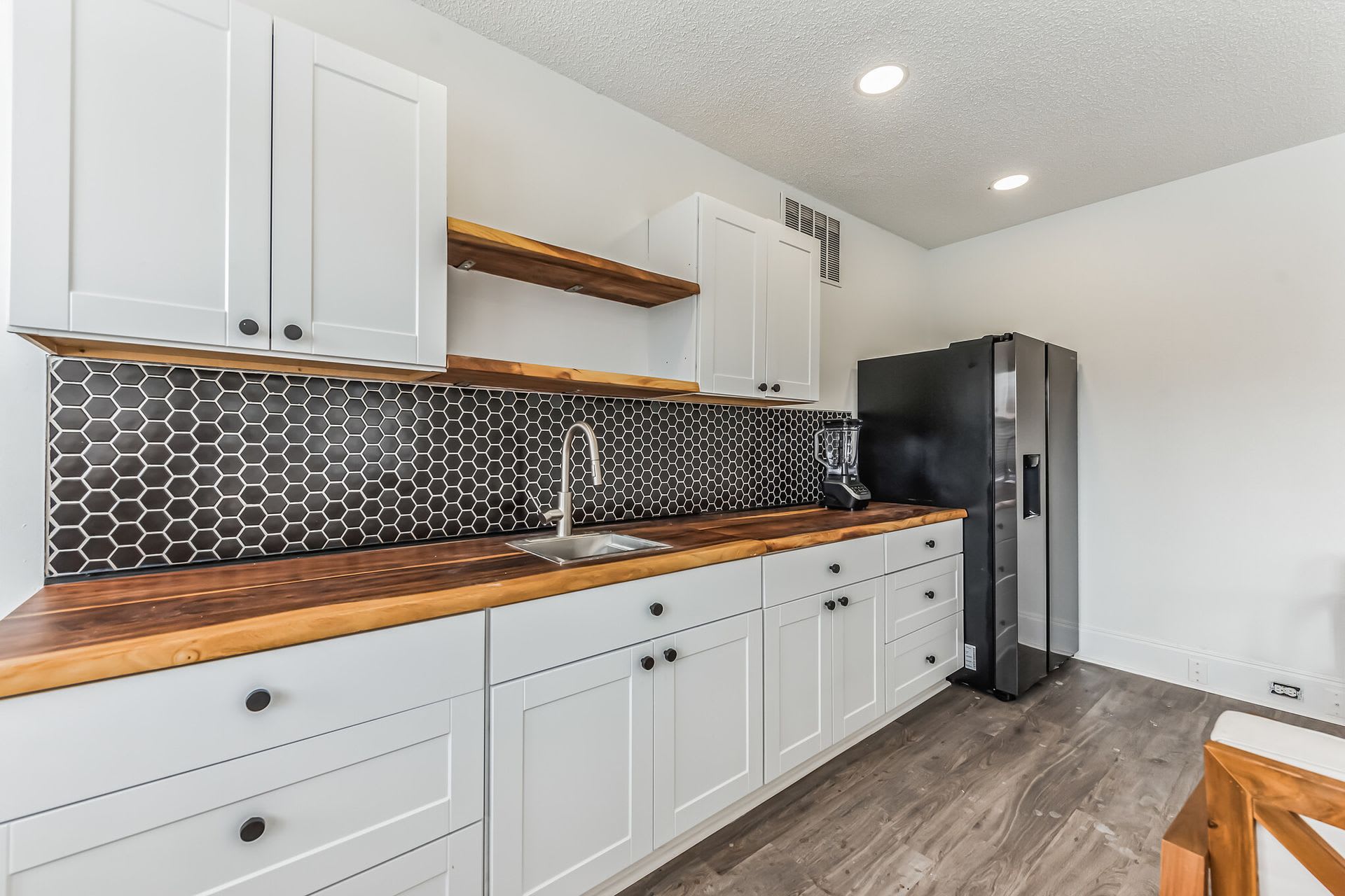 23126 Clarabelle Dr – photo 2