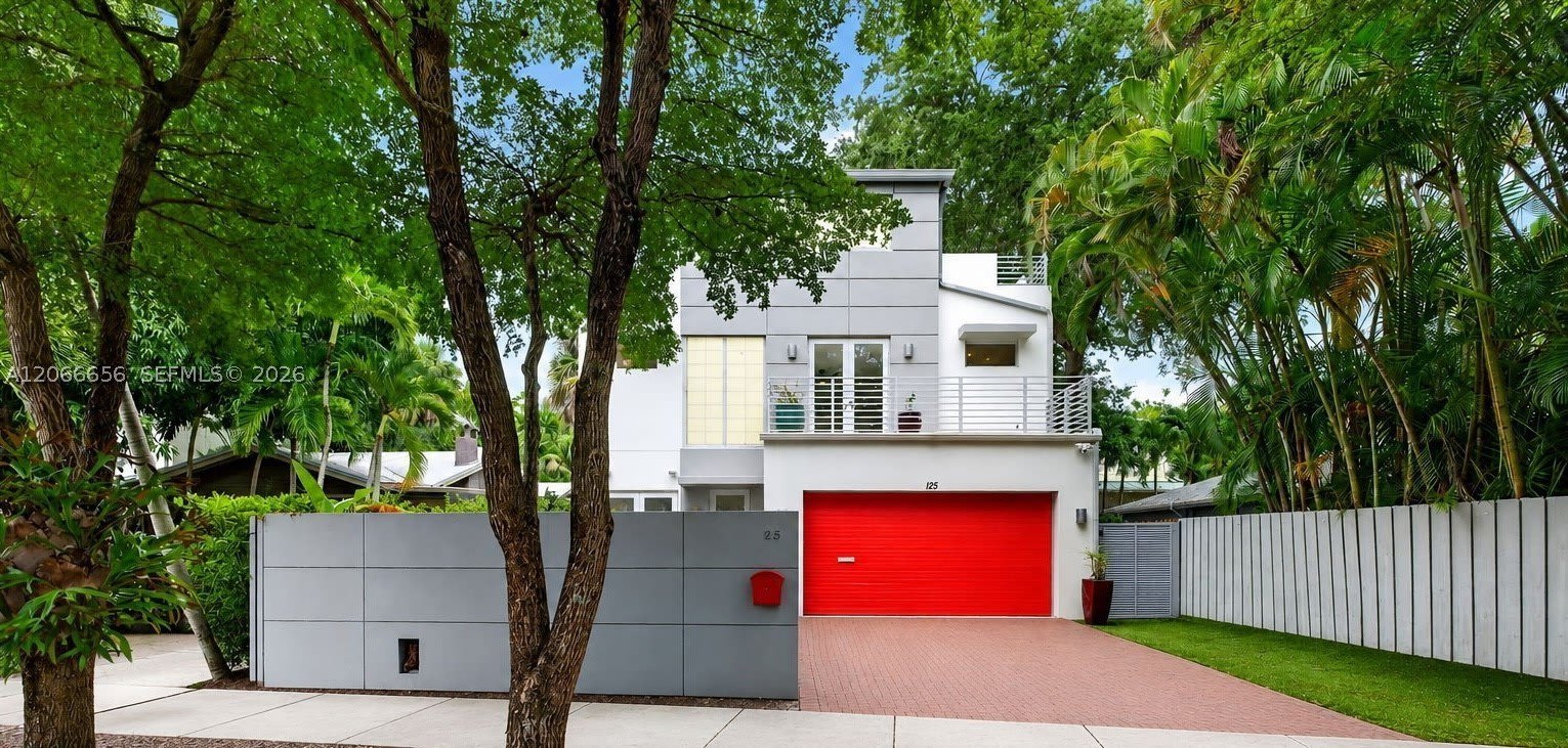 125 NE 16th Ter – photo 1