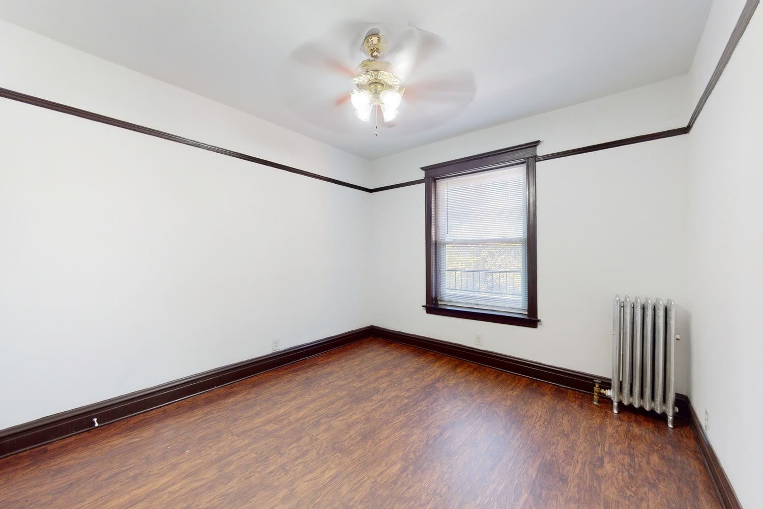 4859 S Champlain Avenue – photo 3