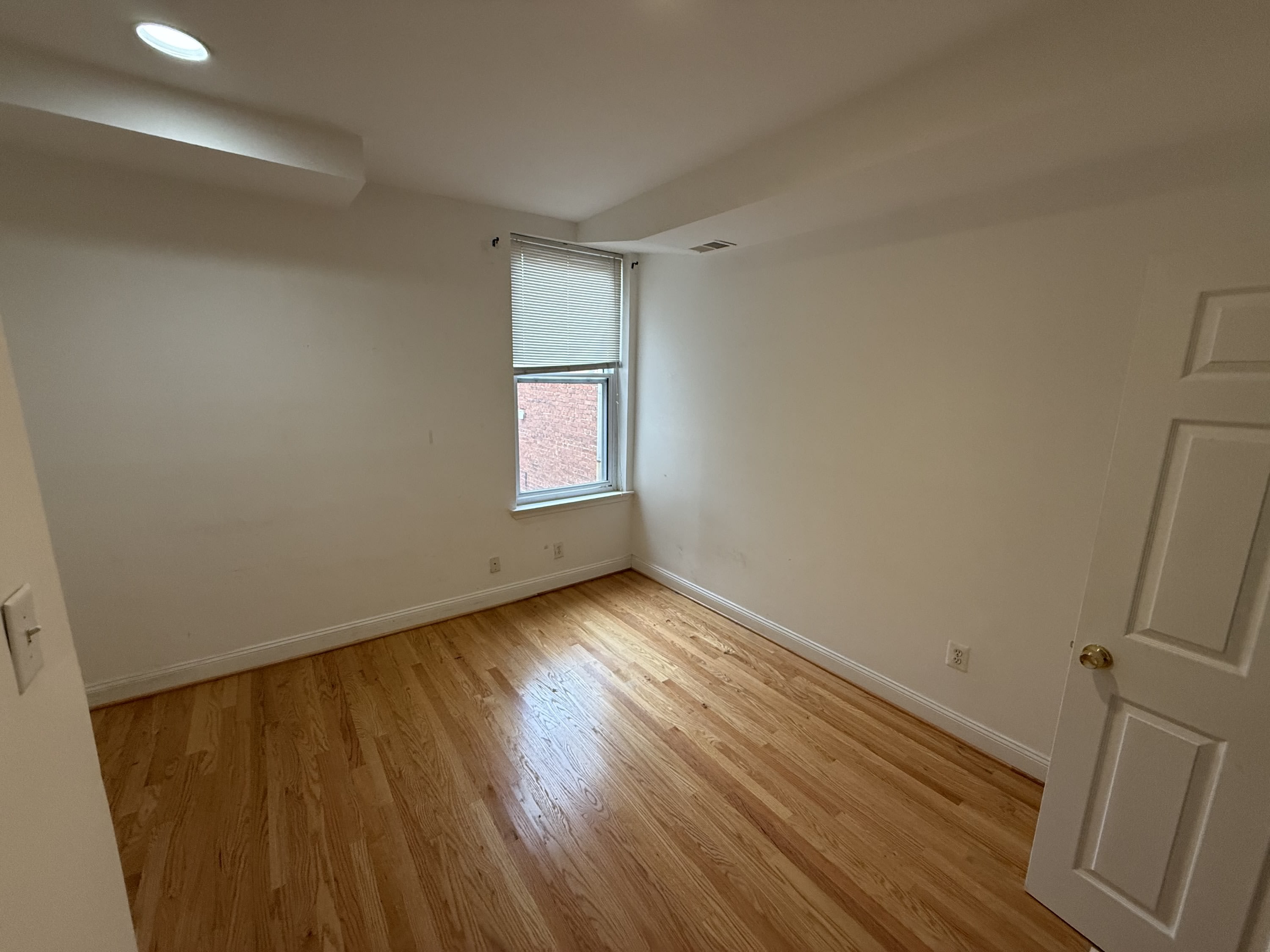 1450 Newton St NW – photo 4