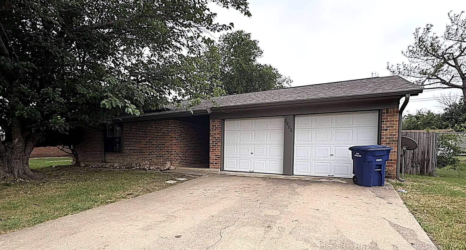 1119 Rhonda Lee St – photo 2