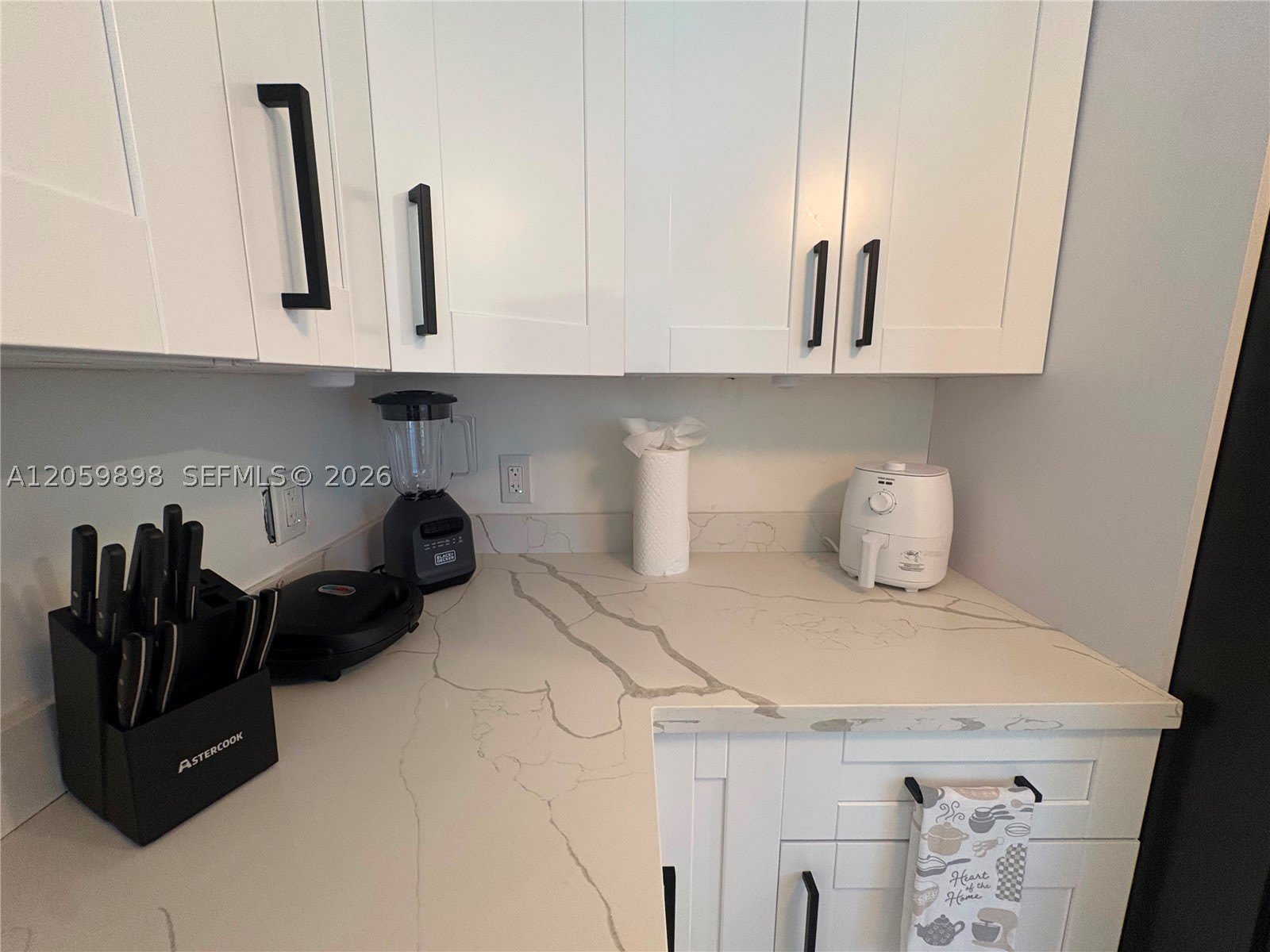 929 SW 10th Ave – photo 4