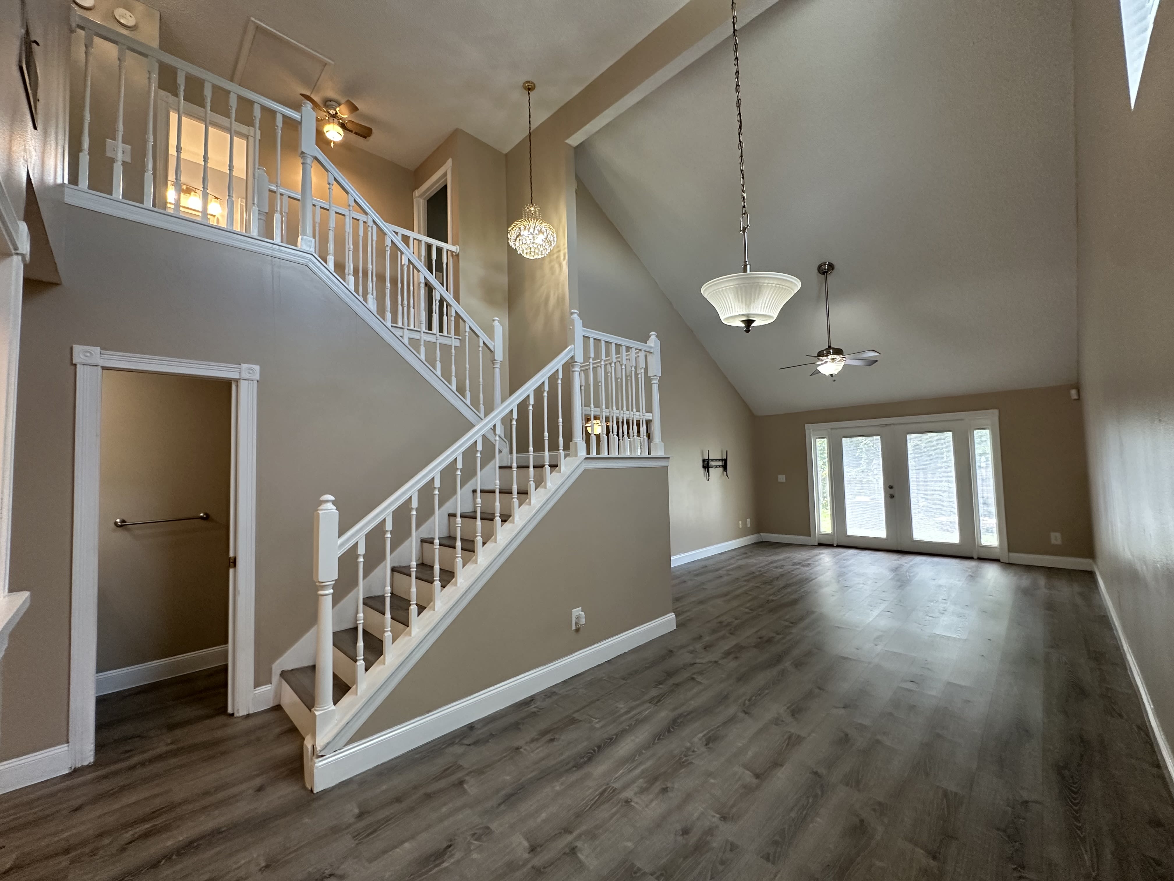1724 Chatham Circle – photo 2