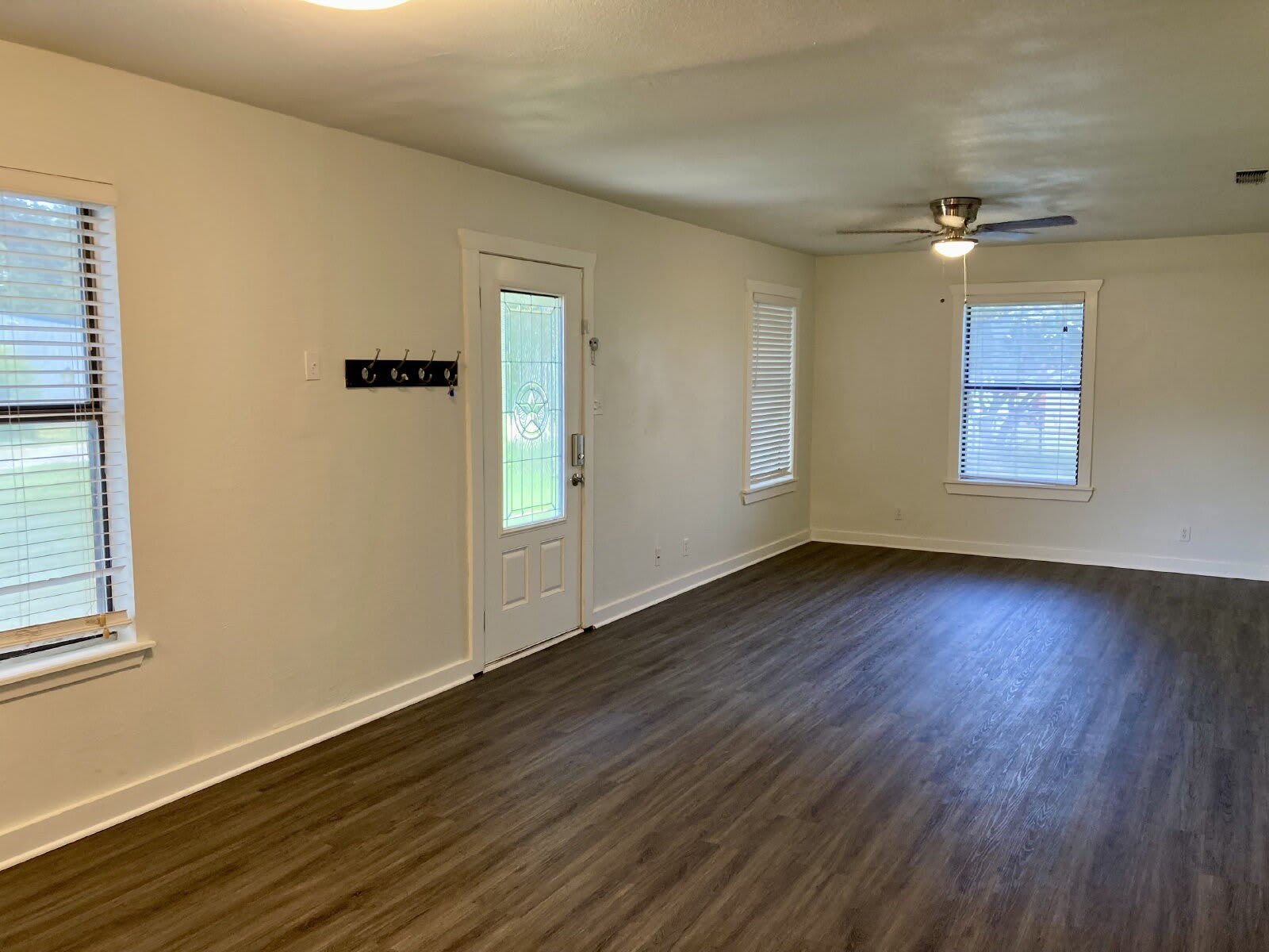 206 E 3rd Street – photo 5