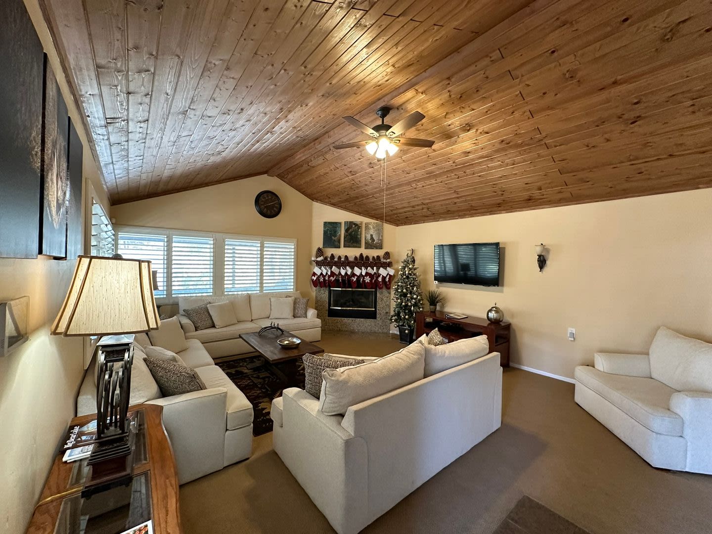 Gorgeous 3 Bed 2 5 Bath Cabin Style Home – photo 3