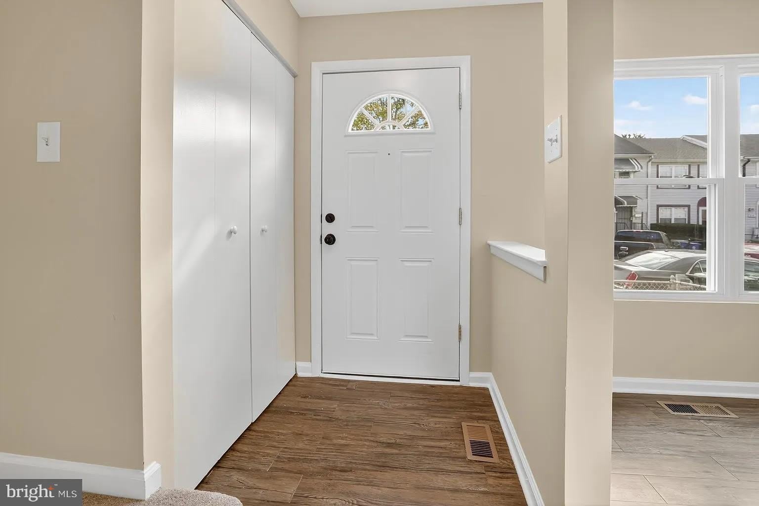 814 SHOWELL Court – photo 2