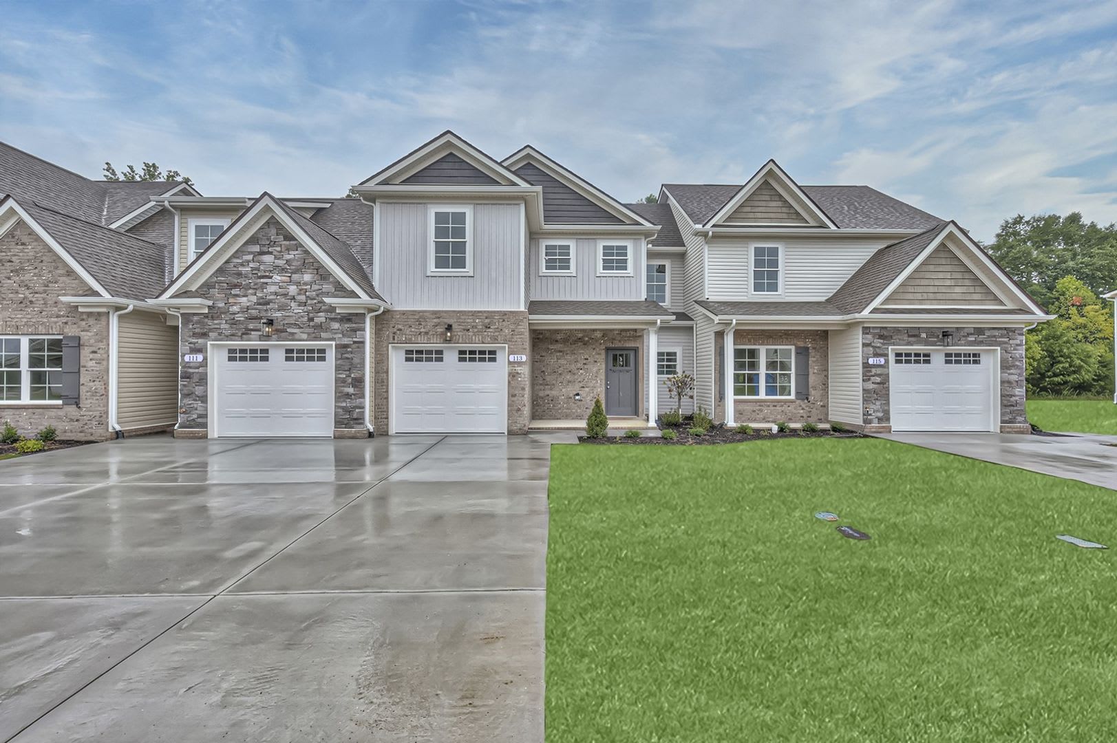 1/2 OFF First Month!!...Beautiful 3 Bedroom Townhome in Manchester! – photo 1
