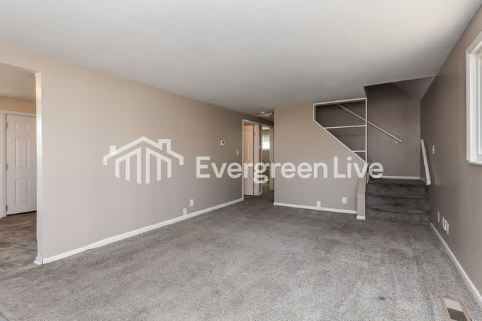 4014 Woodcliffe Avenue – photo 3