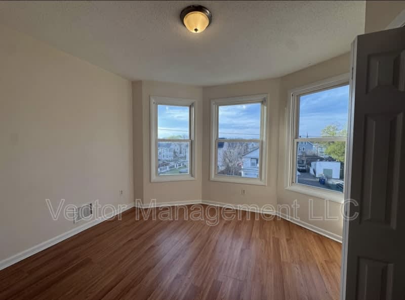 34 Wolcott Street – photo 3