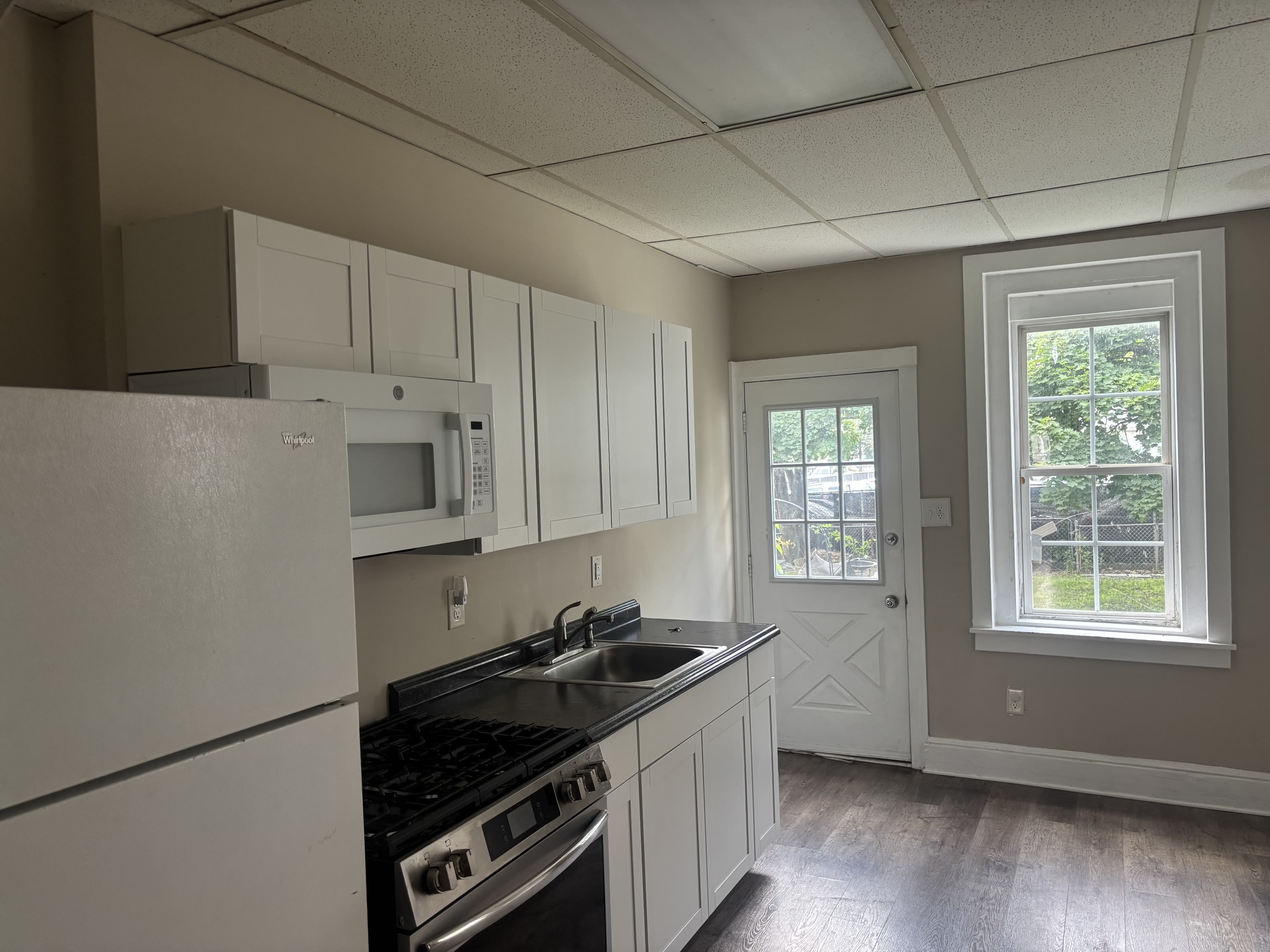 426 Hunter Street – photo 3