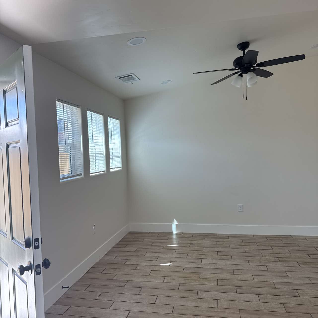 416 Northeast 2Nd Avenue – photo 2