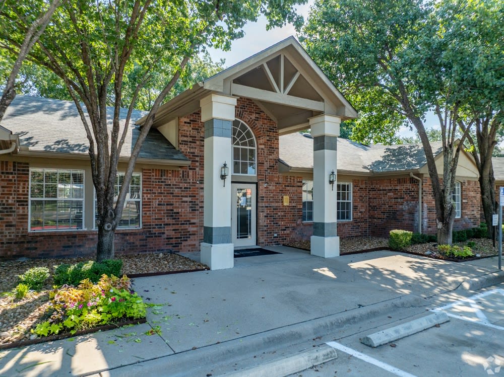 701 Sladecek Drive B – photo 5