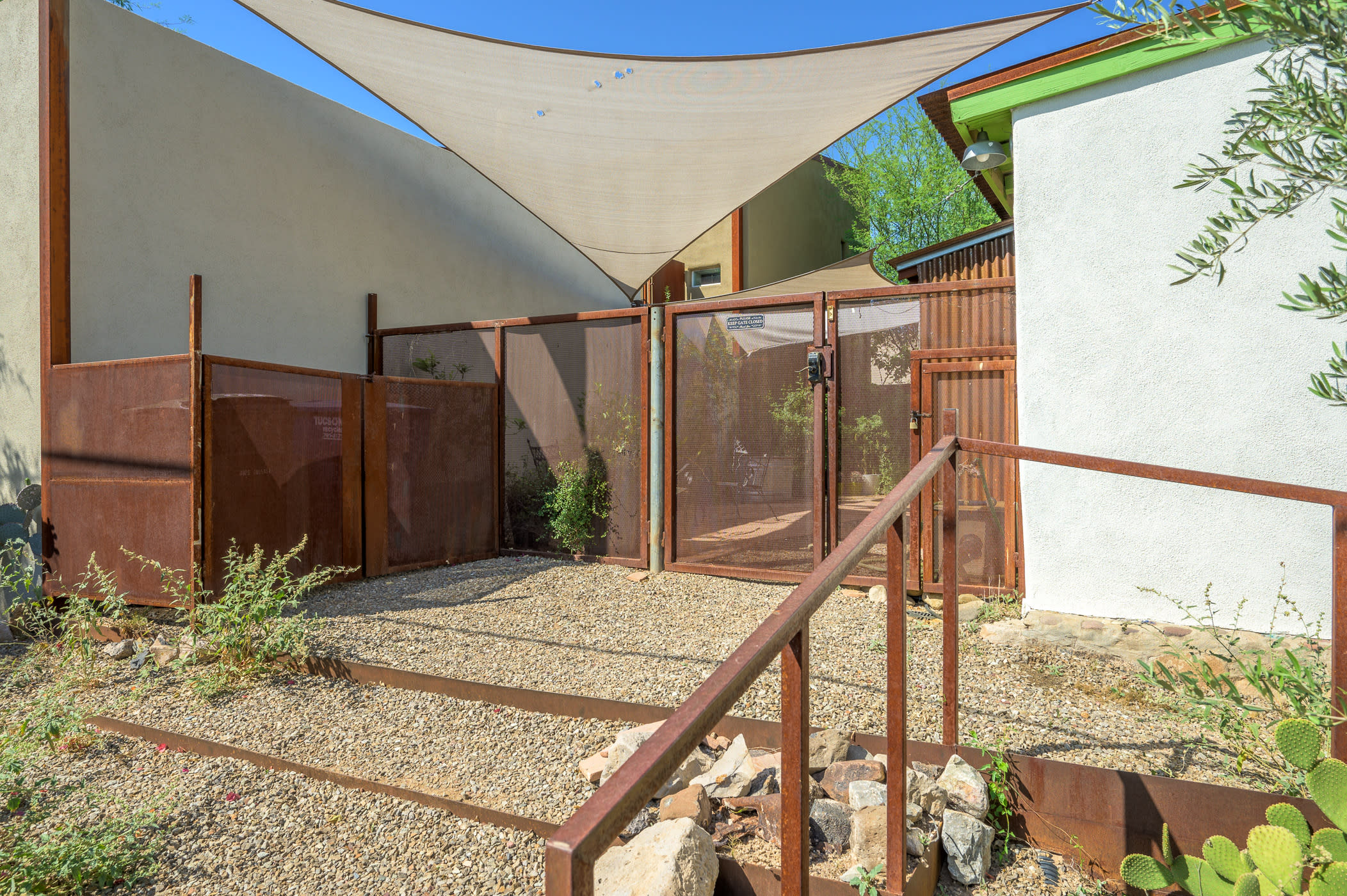 614 S Meyer Ave – photo 2