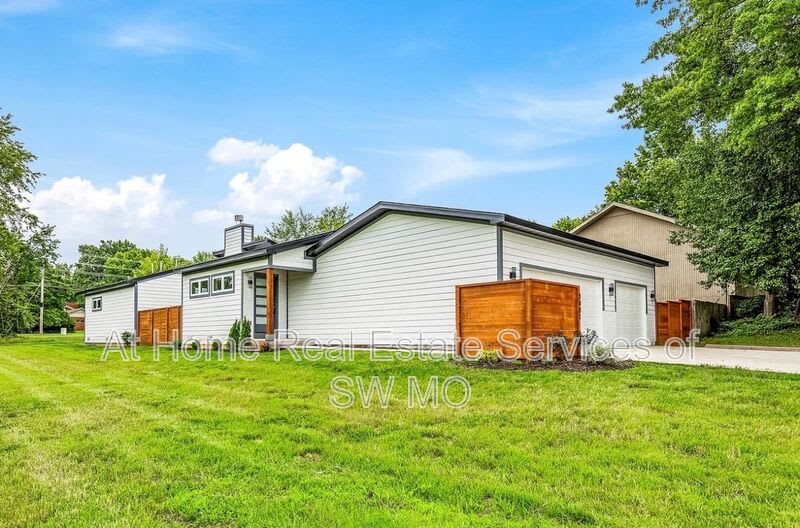 3481 W Moark St – photo 1