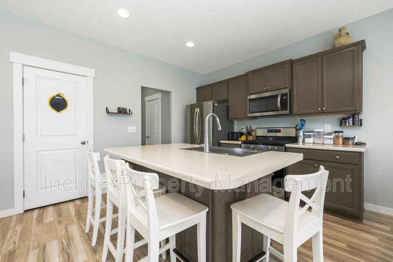 4438 E Hurstbourne Dr – photo 5