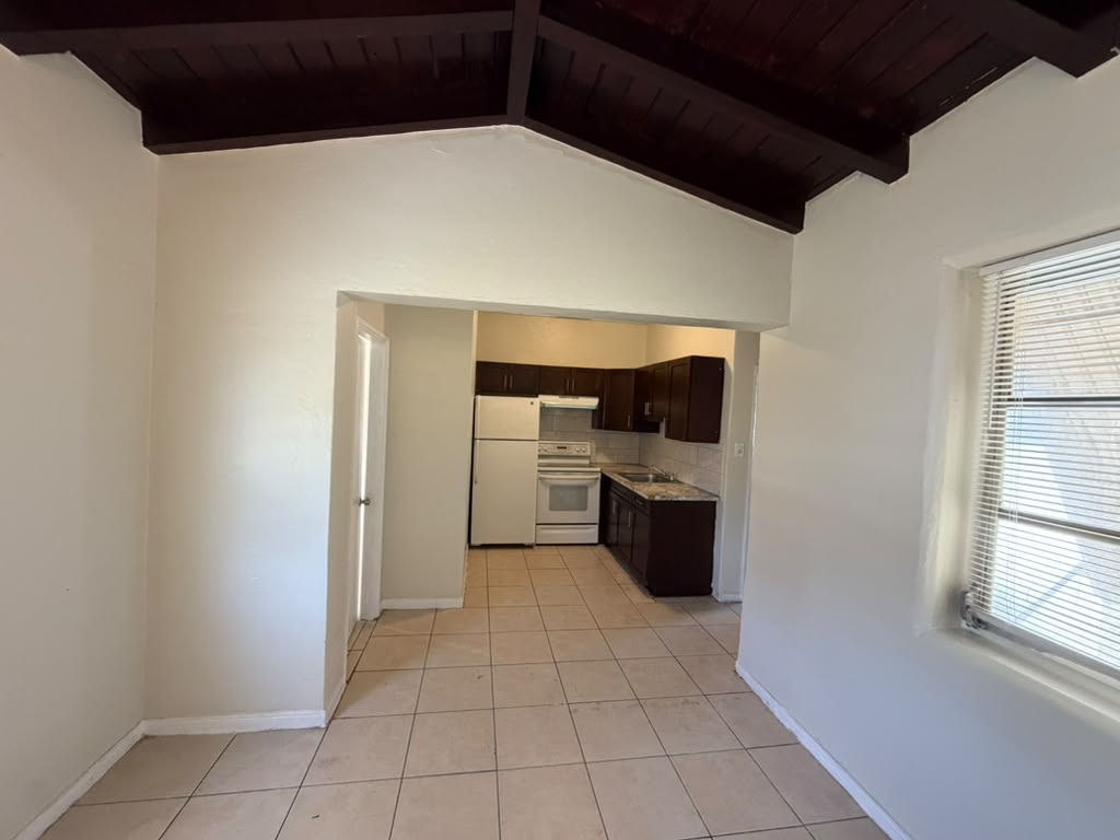 480 Northeast 162nd Street – photo 3