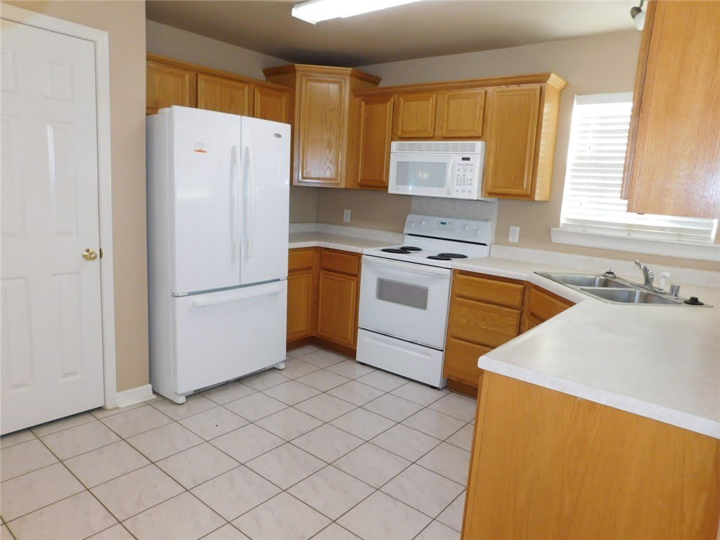 910 SW Cheyenne Drive – photo 4