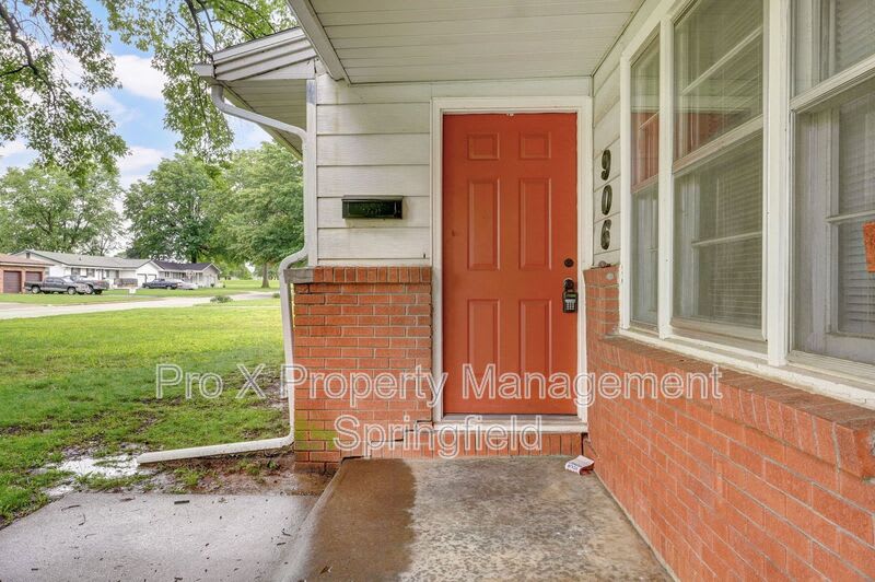 906 North Belview Ave – photo 3