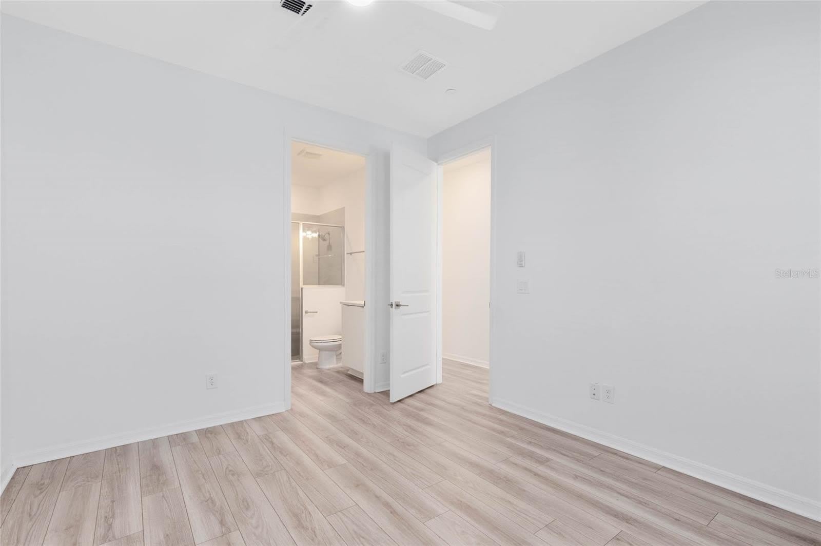 8472 SPERRY Street – photo 4