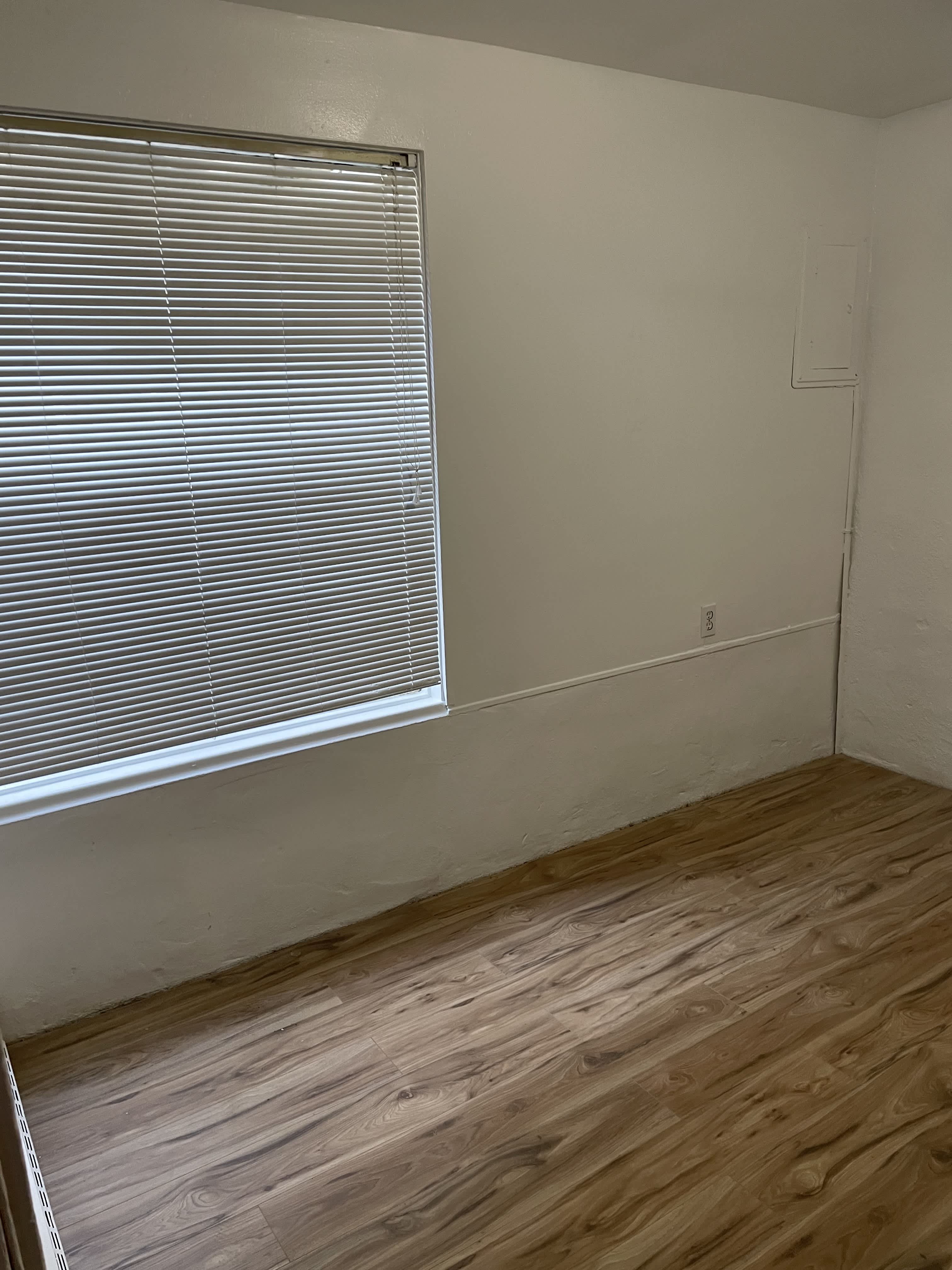 650 Ne 42nd St – photo 2