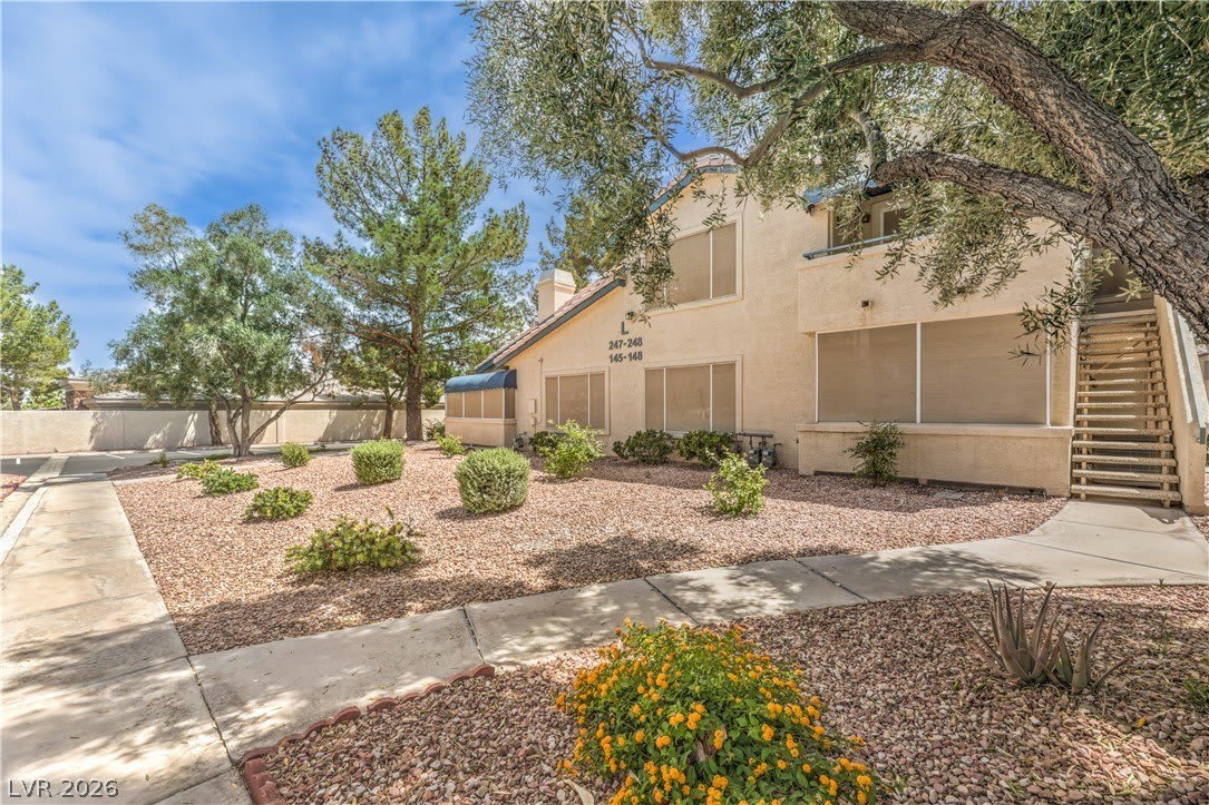 3425 E Russell Road – photo 2