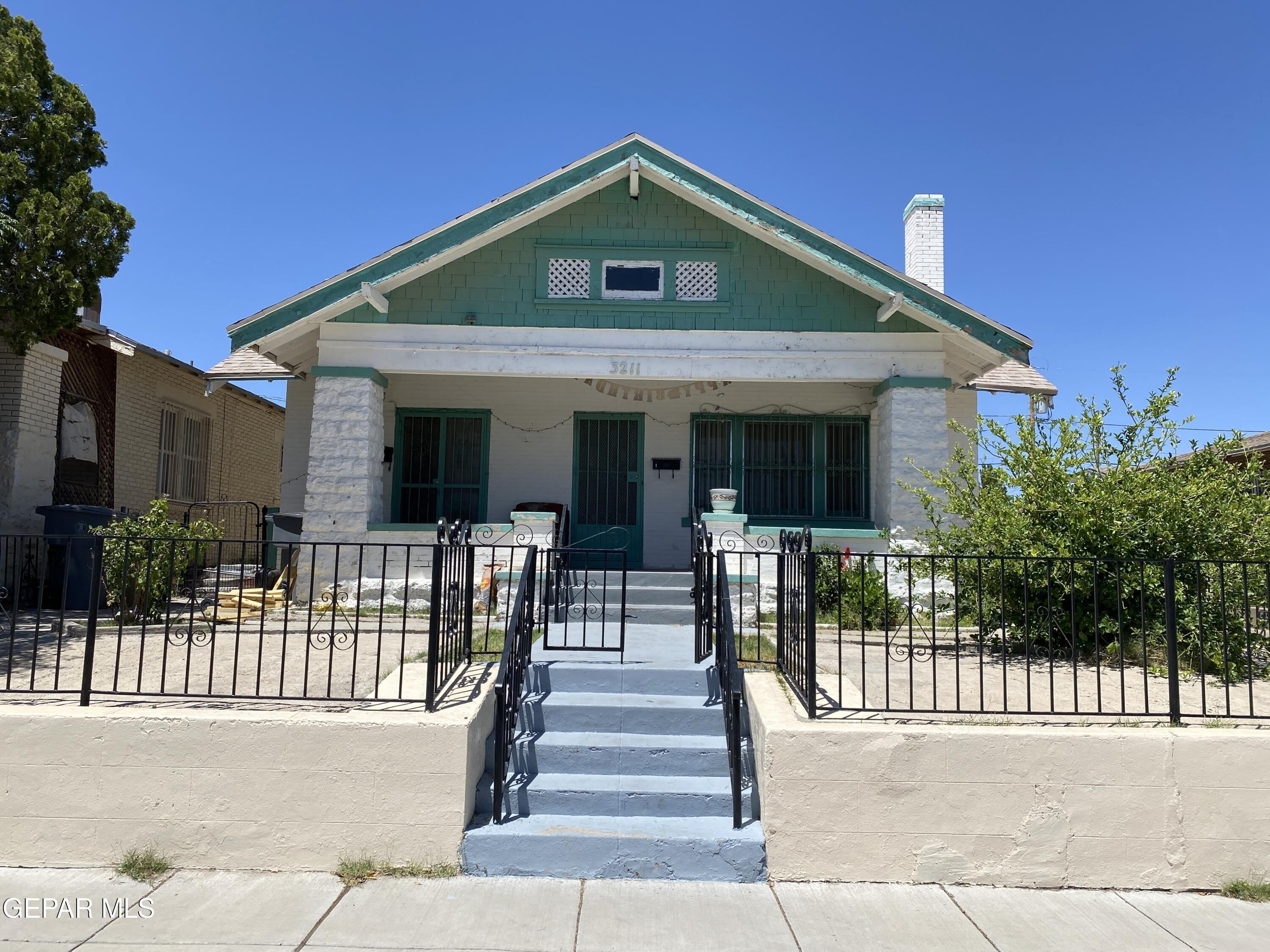 3211 TULAROSA Avenue – photo 1