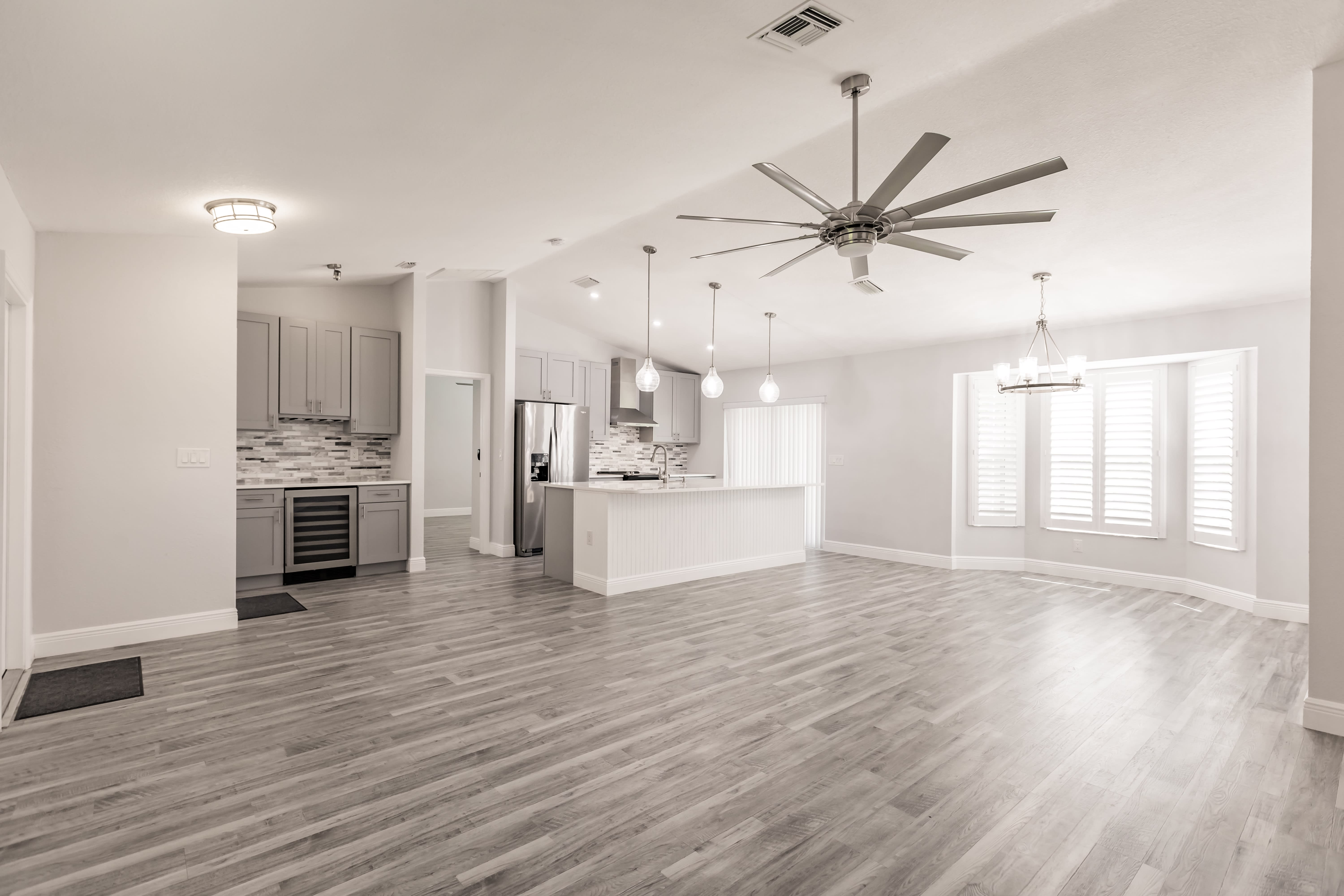 1816 SW 47th St – photo 5