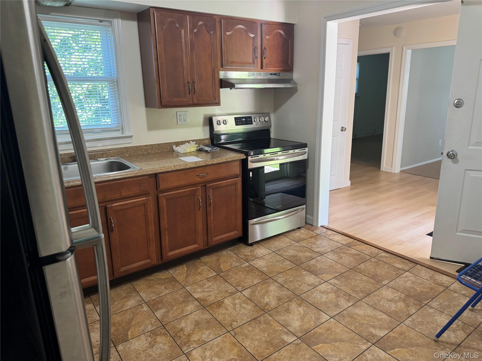 25 Robinson Avenue – photo 4