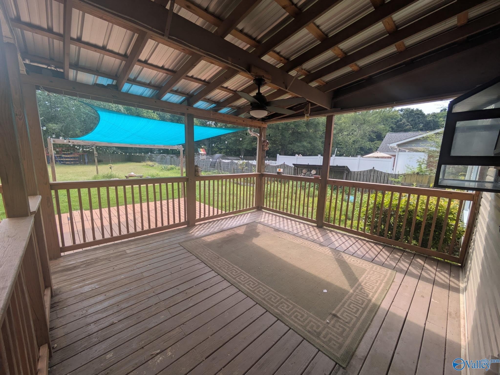 915 Highland Drive – photo 2