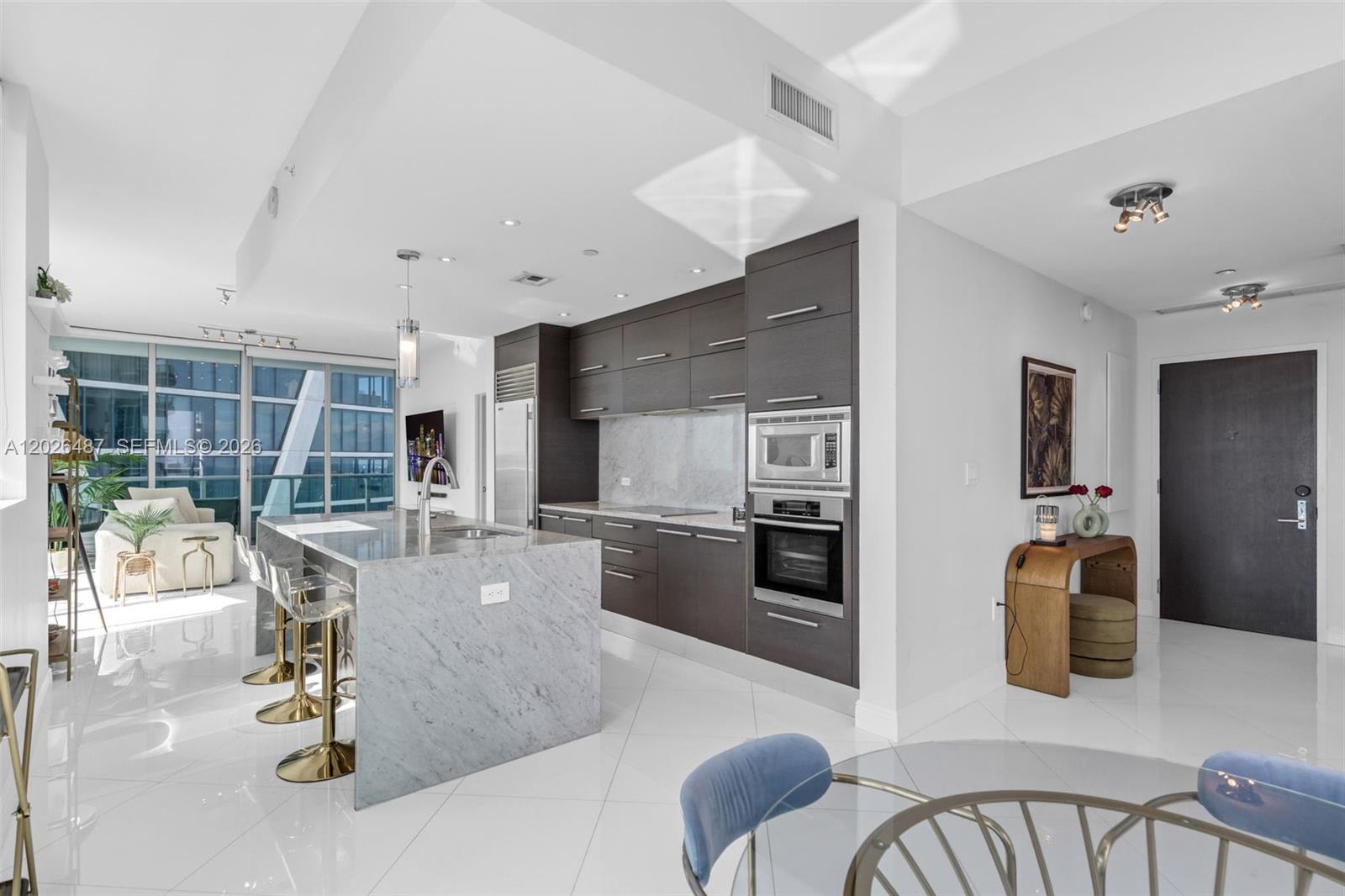 900 Biscayne Boulevard – photo 1