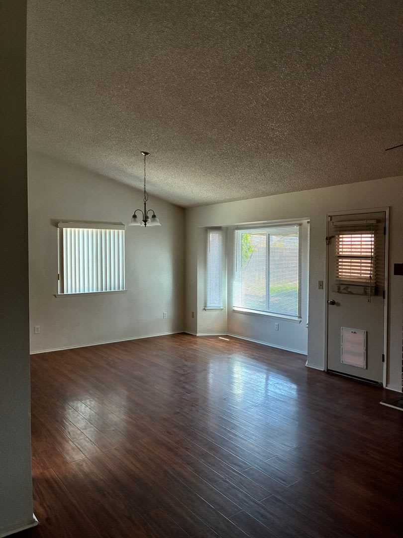 3 Bedroom 2 Bath Home – photo 4