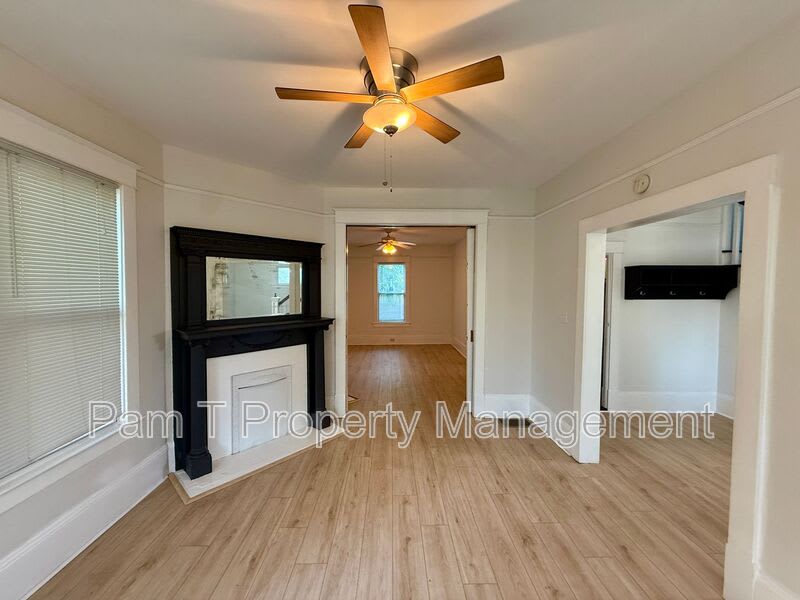611 W 44th St – photo 5