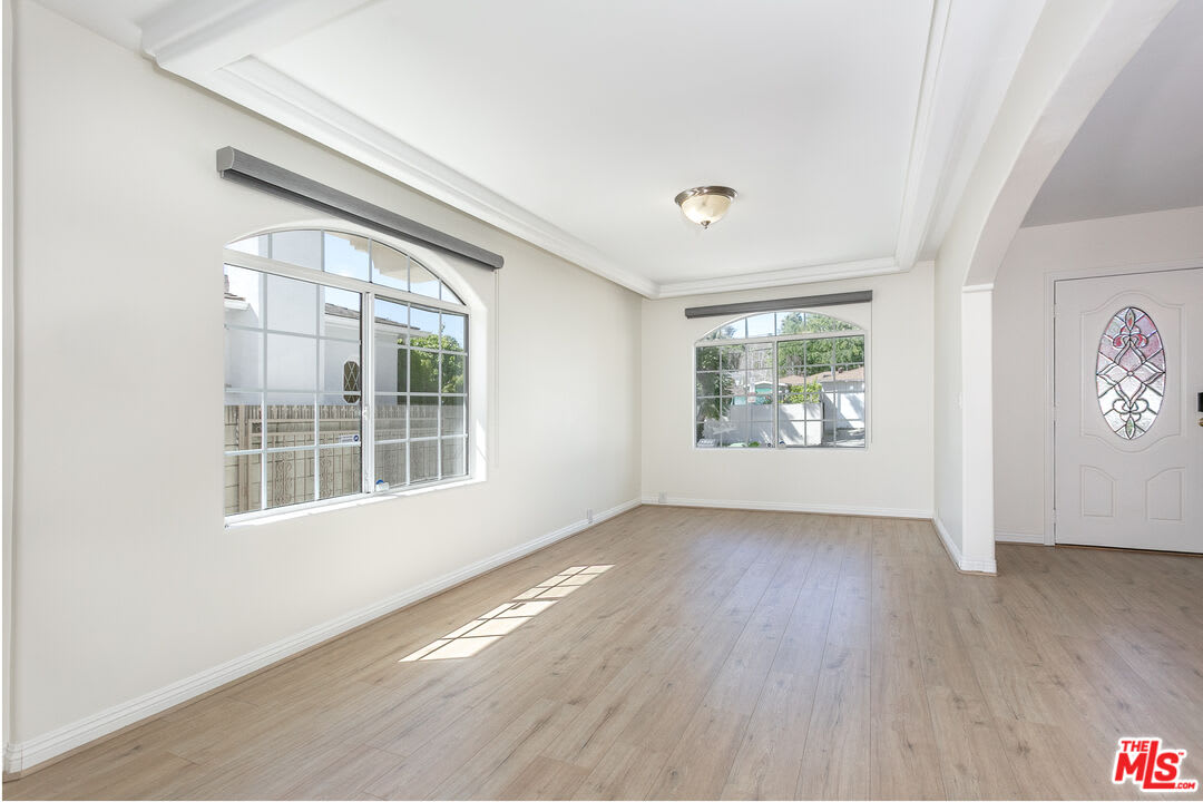 2914 Castle Heights Avenue – photo 4