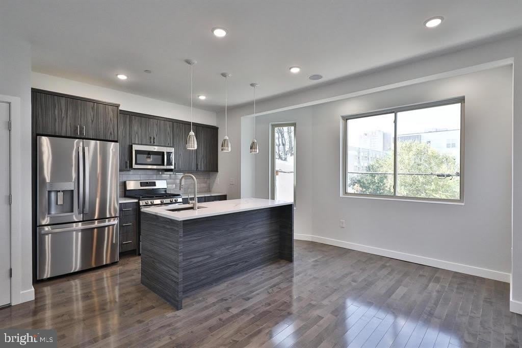 1939 N DARIEN Street – photo 5