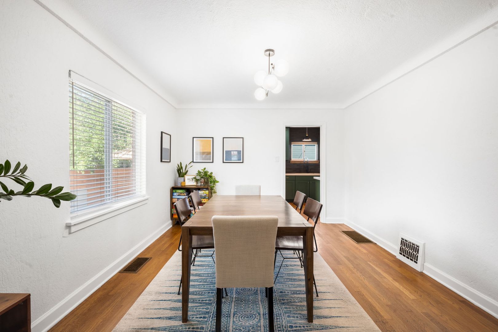 Renovated 3BD, 2BA Highlands Home with Fenced Yard &amp; 2-Car Garage – photo 5