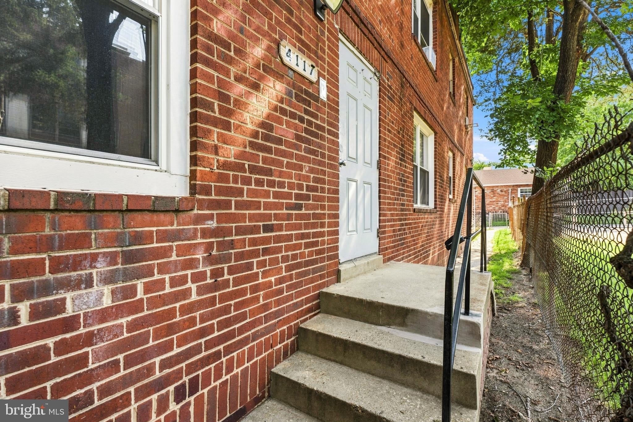 4117 MINNESOTA Avenue NE – photo 2