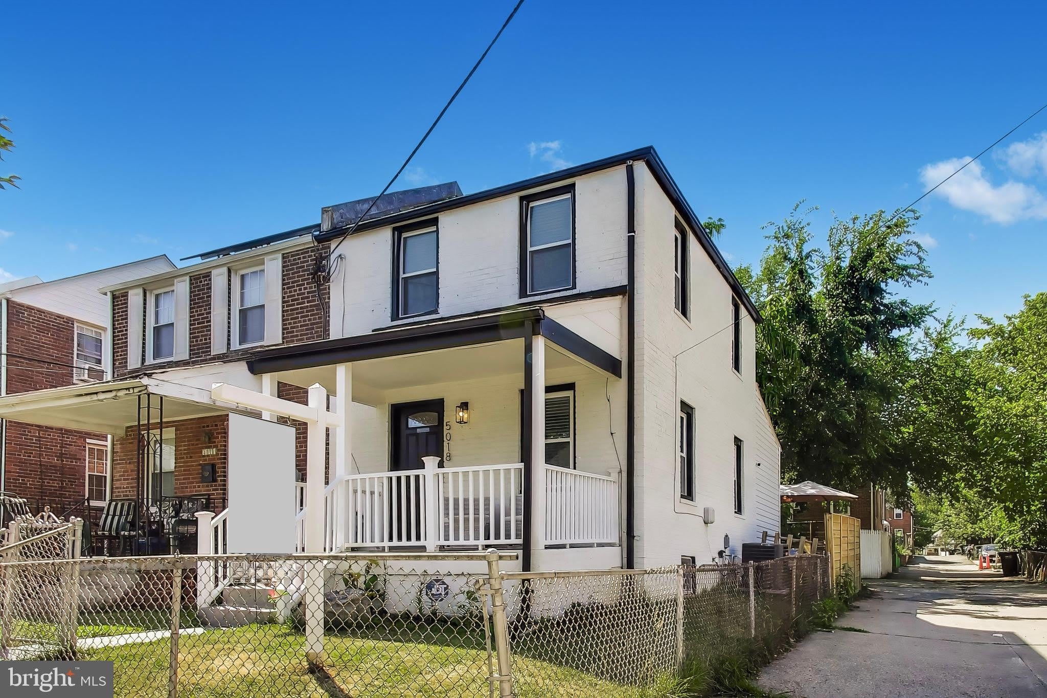 5018 8TH Street NE – photo 2