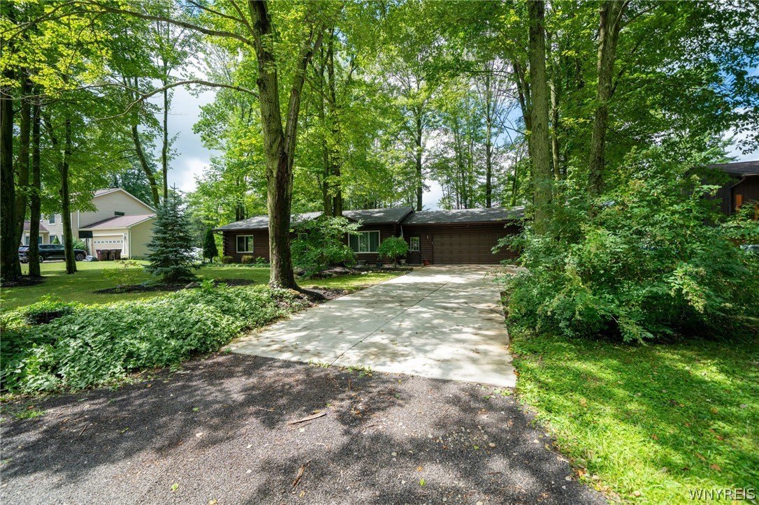 8376 Cobblestone Court – photo 5