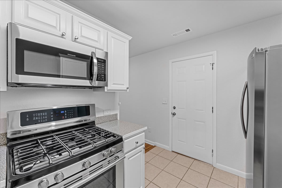 1666 Oakland Avenue – photo 5