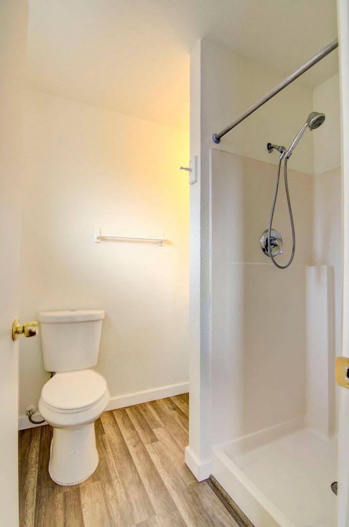 3 Bedroom 2 Bathroom Duplex In Sacramento – photo 4