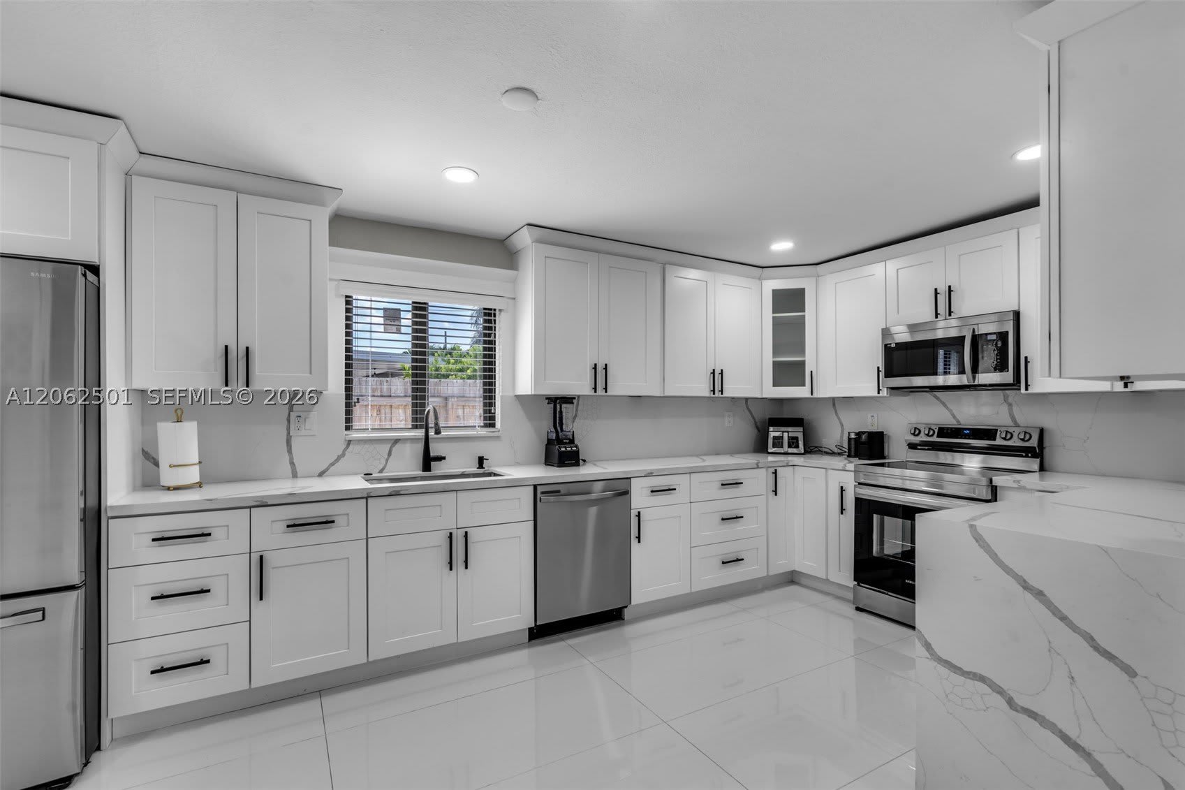 3609 SW 23rd St – photo 4