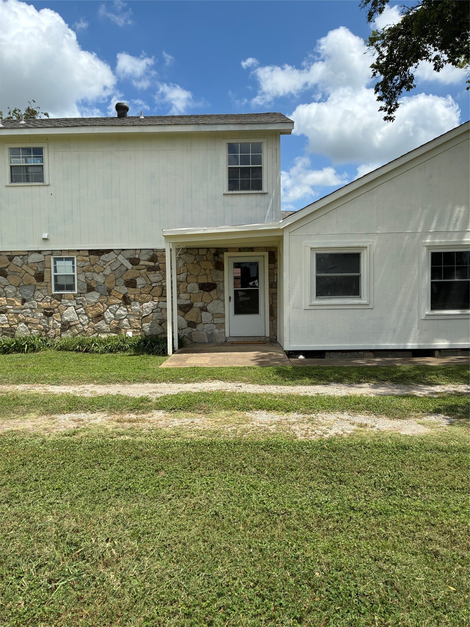406 N Denny Street – photo 2