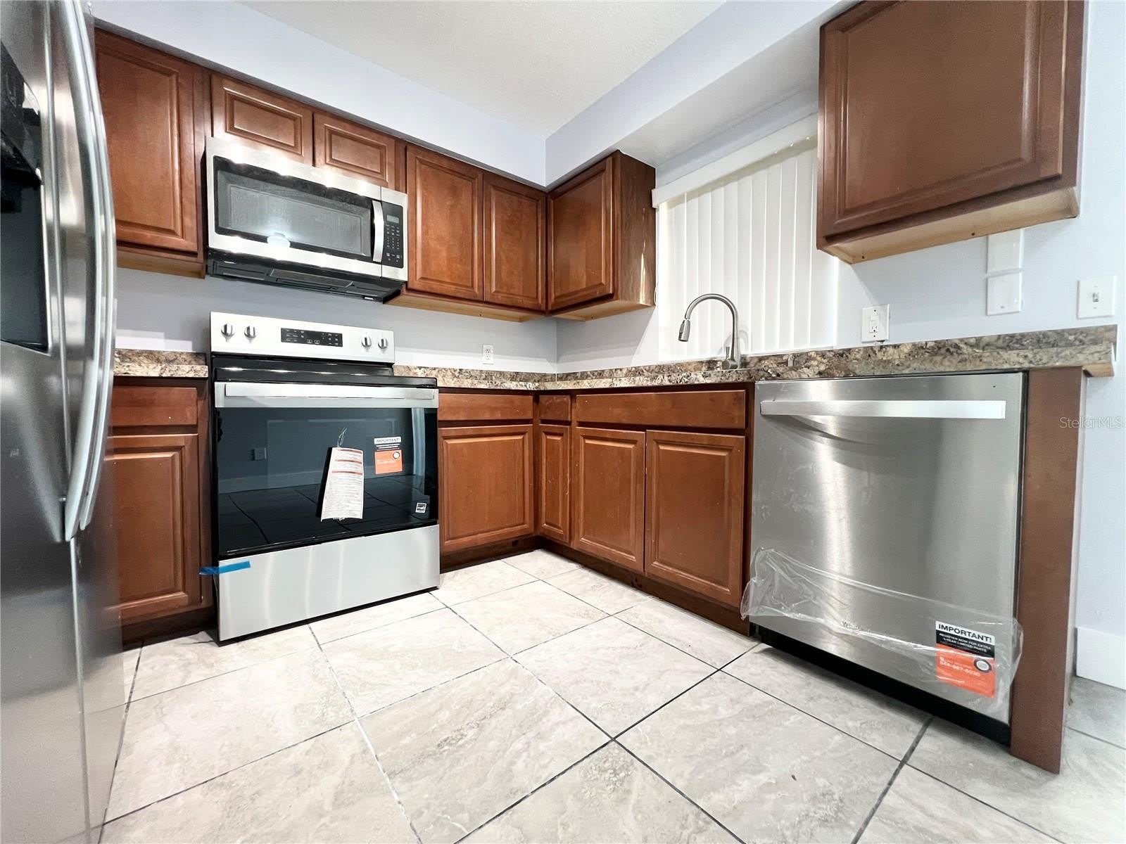 11340 CARDIFF Drive – photo 4